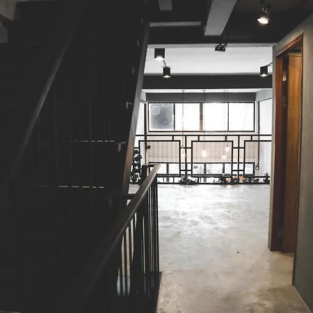 The Cube Hostel Khaosan Bangkok Exterior photo