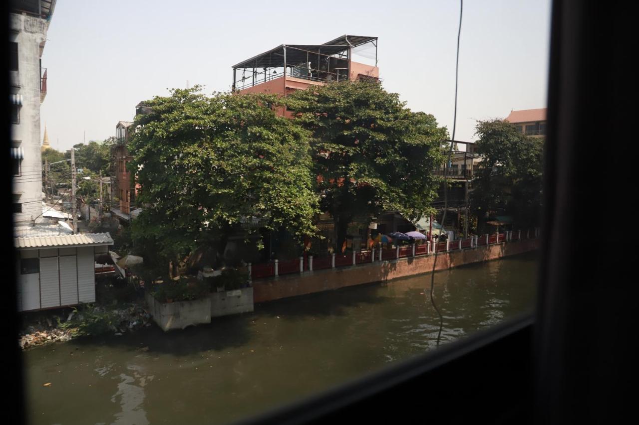 The Cube Hostel Khaosan Bangkok Exterior photo
